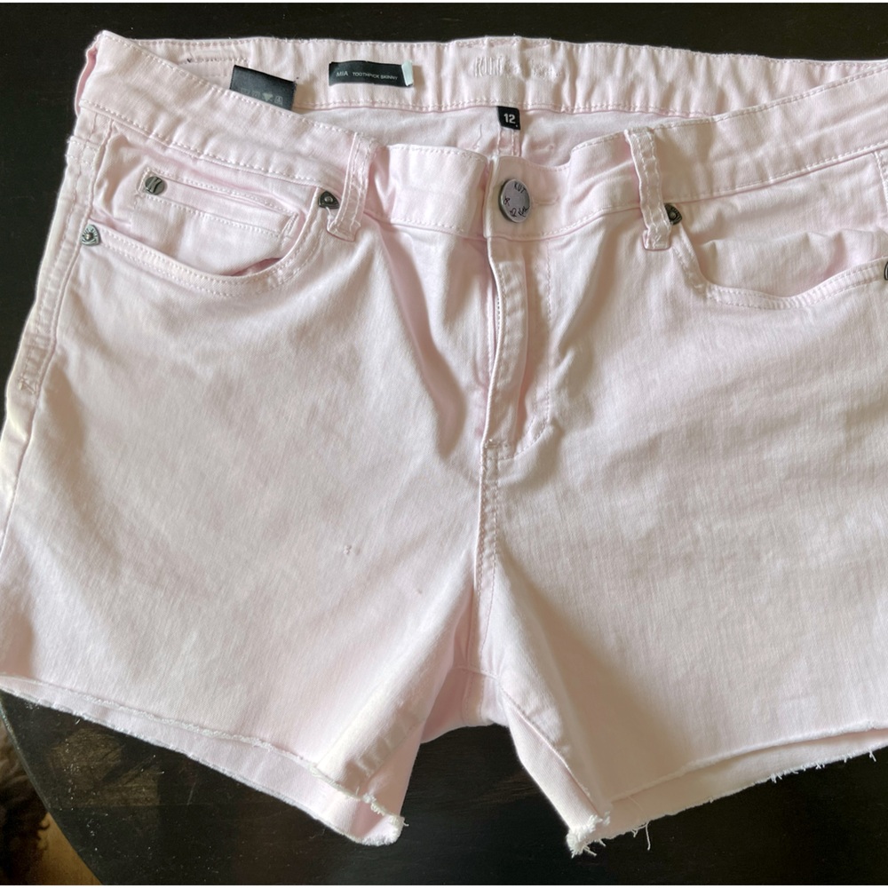 Sooo cute and stretchy!  KUT, dusty pink Jean shorts